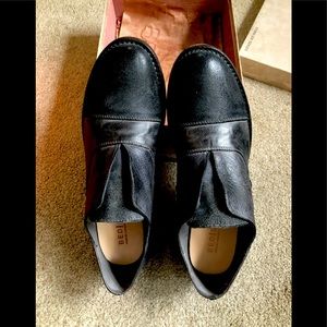 Lightly worn Garden Shoes